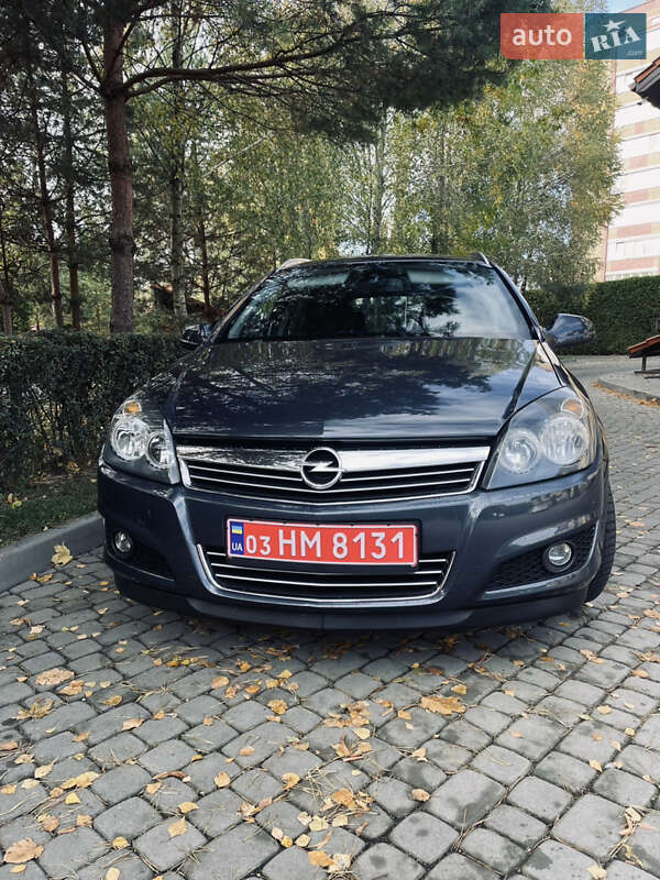 Универсал Opel Astra 2010 в Луцке фото 5 Универсал Opel Astra 2010 в Луцке