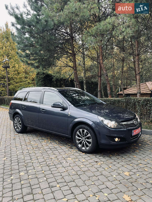 Универсал Opel Astra 2010 в Луцке фото 19 Универсал Opel Astra 2010 в Луцке
