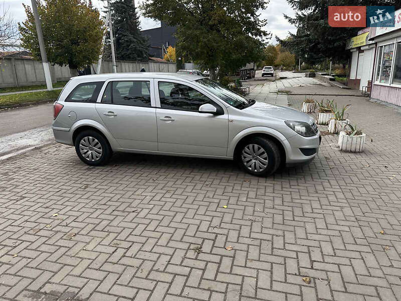 Универсал Opel Astra 2009 в Луцке фото 3 Универсал Opel Astra 2009 в Луцке