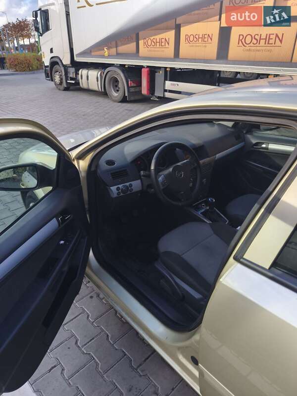 Хэтчбек Opel Astra 2004 в Виннице фото 6 Хэтчбек Opel Astra 2004 в Виннице