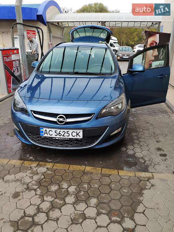 Универсал Opel Astra 2014 в Луцке фото 2 Универсал Opel Astra 2014 в Луцке