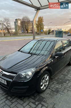 Хетчбек Opel Astra 2006 в Рівному