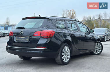 Универсал Opel Astra 2014 в 