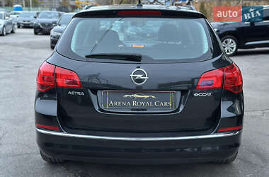 Универсал Opel Astra 2014 в 