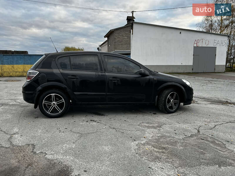 Хэтчбек Opel Astra 2008 в Звягеле фото 2 Хэтчбек Opel Astra 2008 в Звягеле