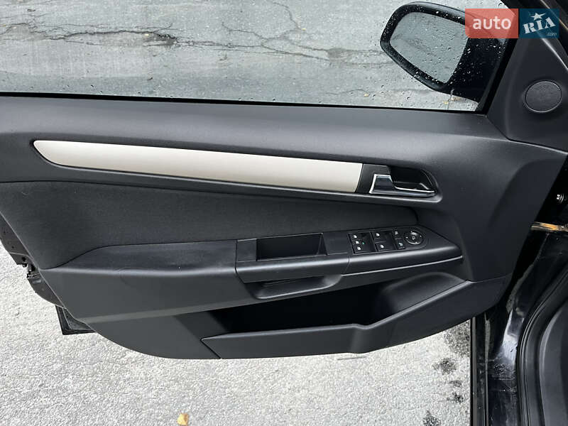 Хэтчбек Opel Astra 2008 в Звягеле фото 9 Хэтчбек Opel Astra 2008 в Звягеле