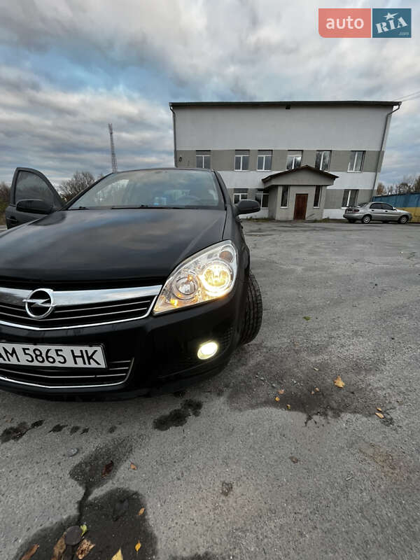 Хэтчбек Opel Astra 2008 в Звягеле фото 21 Хэтчбек Opel Astra 2008 в Звягеле
