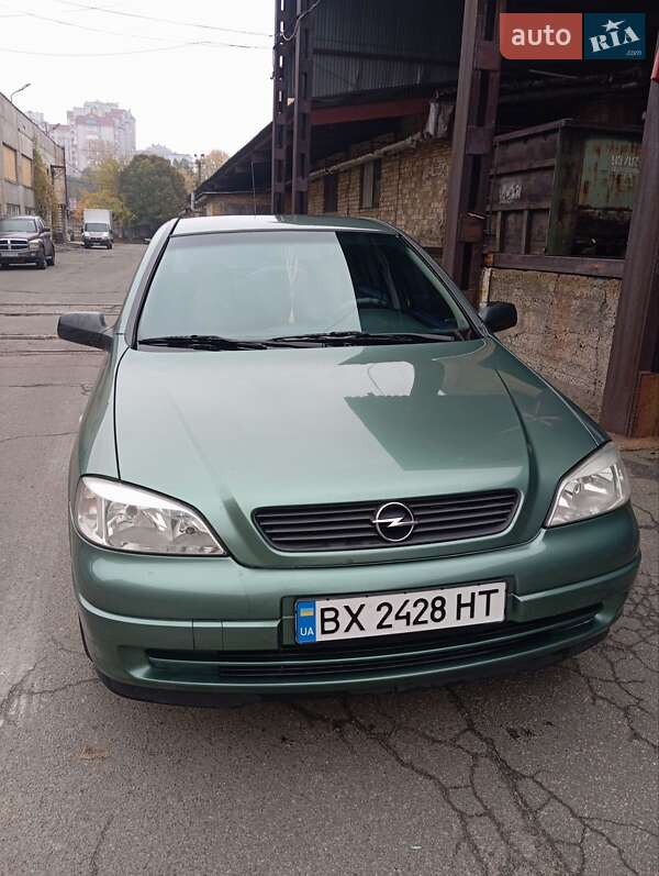 Седан Opel Astra 2007 в Славуті