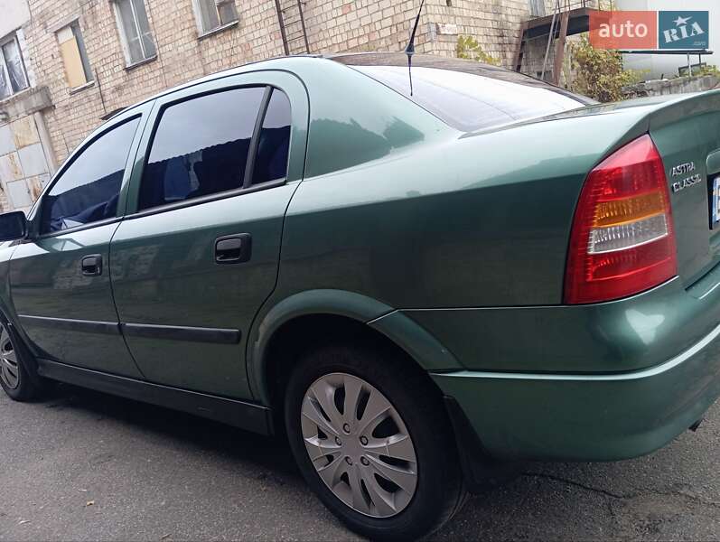 Седан Opel Astra 2007 в Славуті