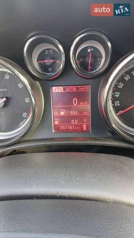 Универсал Opel Astra 2013 в Бориславе