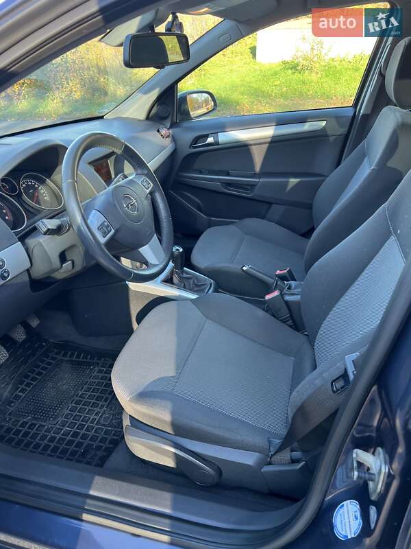 Универсал Opel Astra 2009 в Жмеринке