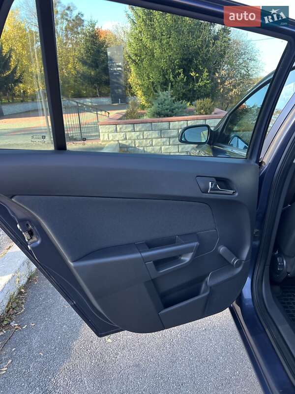 Универсал Opel Astra 2009 в Жмеринке