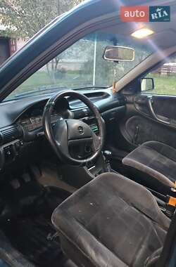 Седан Opel Astra 1993 в Харькове
