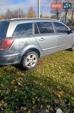 Универсал Opel Astra 2004 в Городище