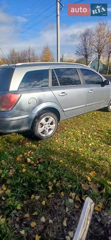 Универсал Opel Astra 2004 в Городище