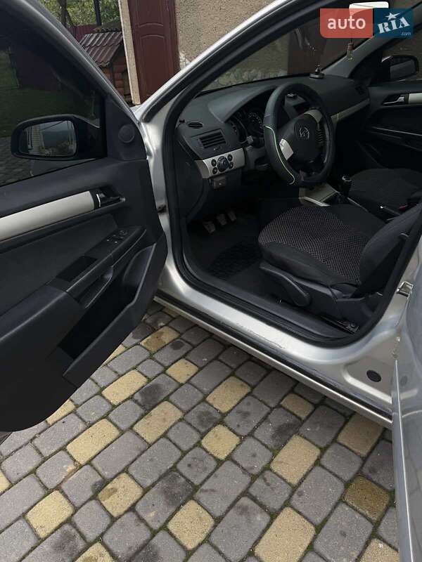 Седан Opel Astra 2007 в Перегинском фото 3 Седан Opel Astra 2007 в Перегинском