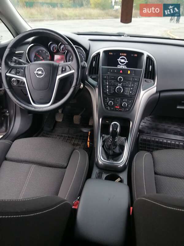 Универсал Opel Astra 2011 в Киеве фото 11 Универсал Opel Astra 2011 в Киеве