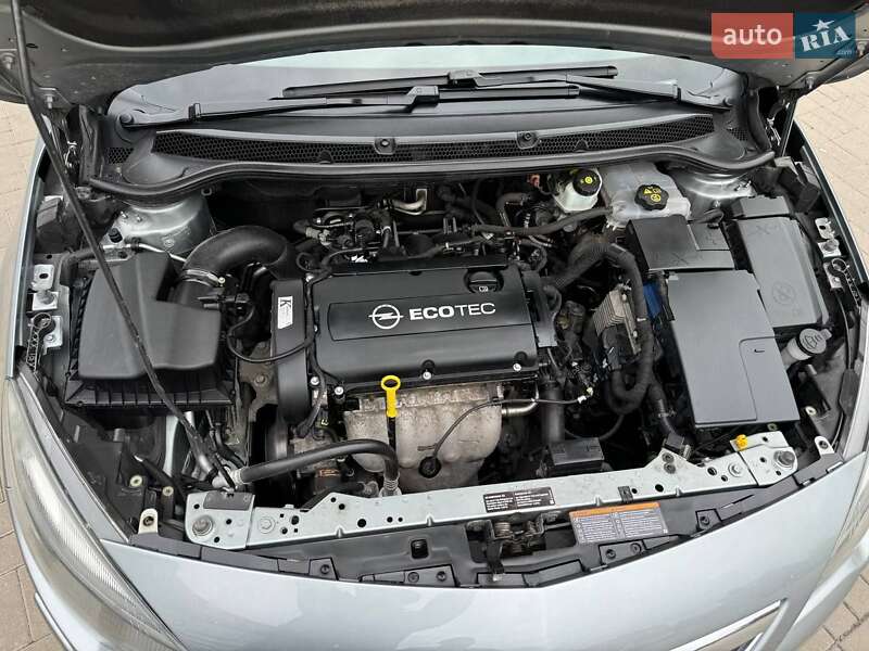 Хэтчбек Opel Astra 2010 в Черкассах