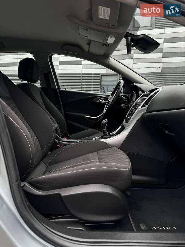 Хэтчбек Opel Astra 2010 в Черкассах