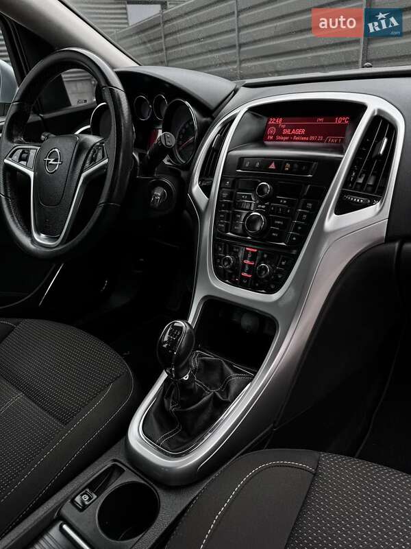 Хэтчбек Opel Astra 2010 в Черкассах