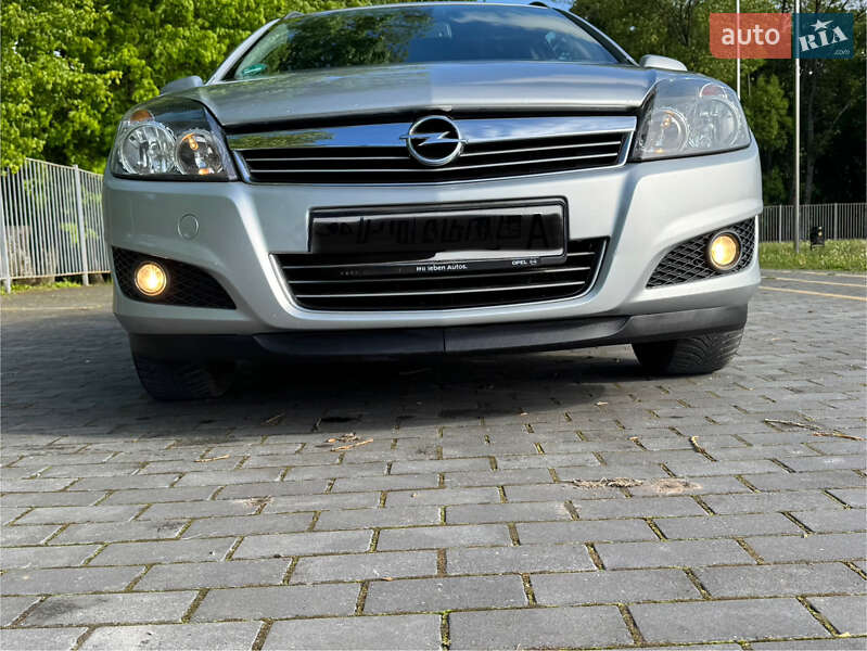 Универсал Opel Astra 2010 в Вишневце фото 4 Универсал Opel Astra 2010 в Вишневце