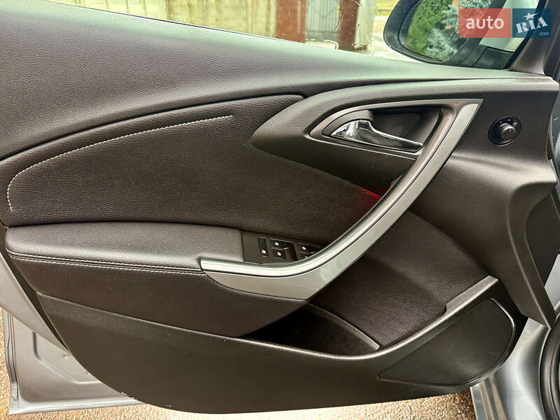 Универсал Opel Astra 2013 в Ровно фото 16 Универсал Opel Astra 2013 в Ровно