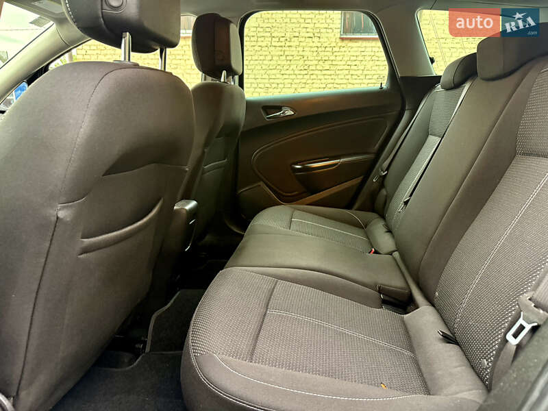 Универсал Opel Astra 2013 в Ровно фото 21 Универсал Opel Astra 2013 в Ровно