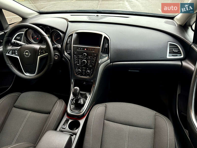 Универсал Opel Astra 2013 в Ровно фото 26 Универсал Opel Astra 2013 в Ровно