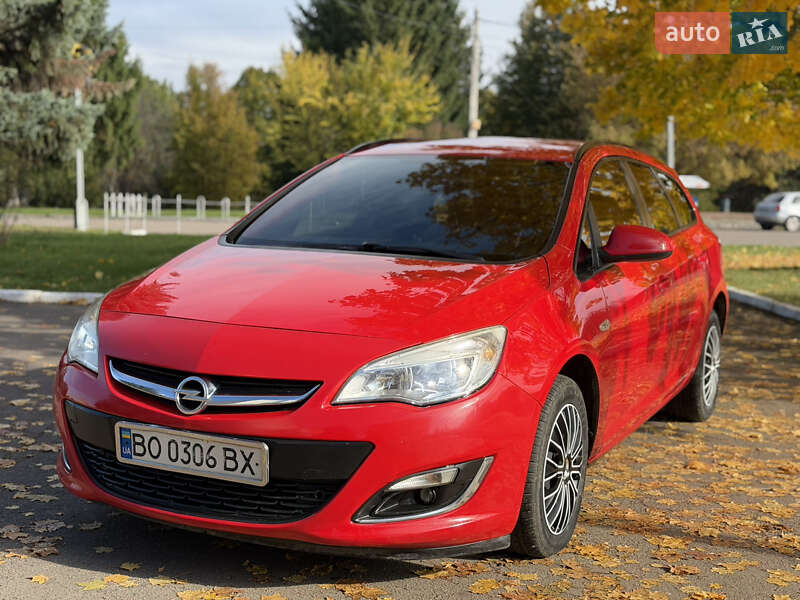 Универсал Opel Astra 2013 в Ровно фото 2 Универсал Opel Astra 2013 в Ровно
