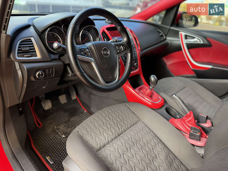 Универсал Opel Astra 2013 в Ровно фото 59 Универсал Opel Astra 2013 в Ровно