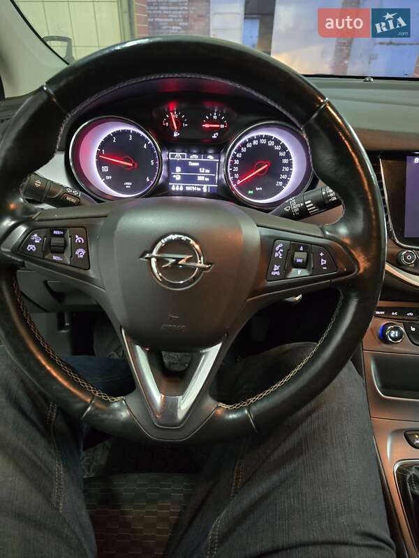 Универсал Opel Astra 2017 в Бердичеве