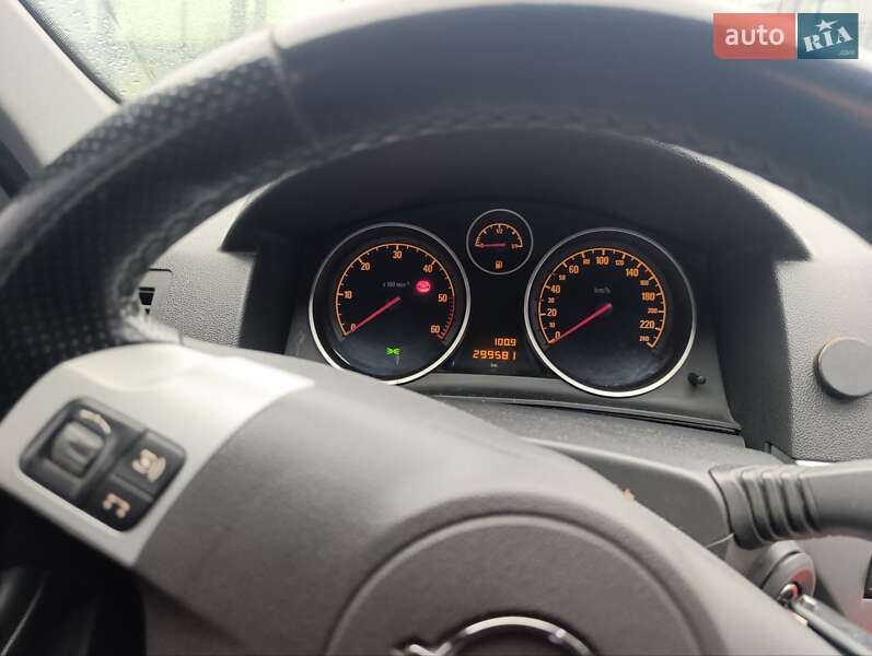 Универсал Opel Astra 2009 в Киеве