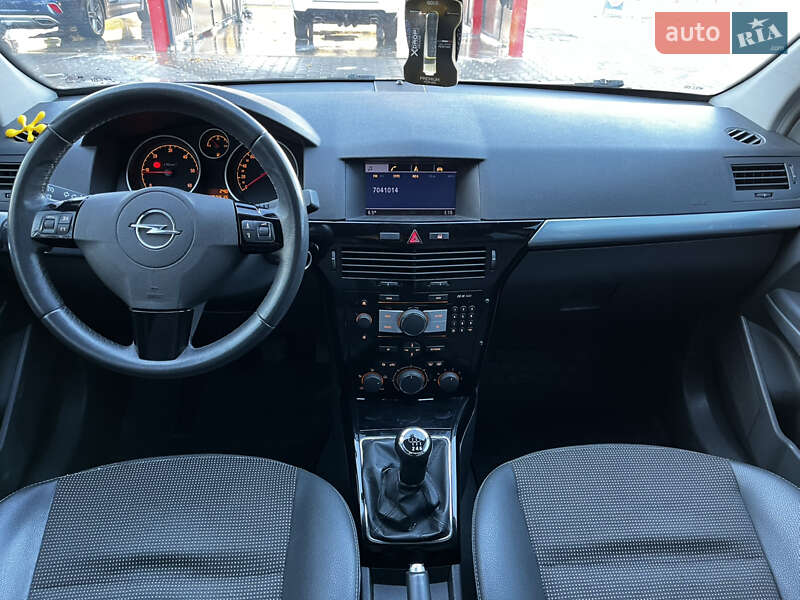 Универсал Opel Astra 2008 в Трускавце