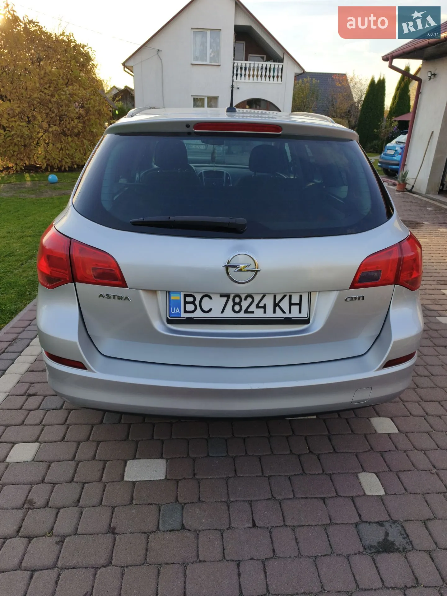 2011 Opel Astra - мініатюра 2