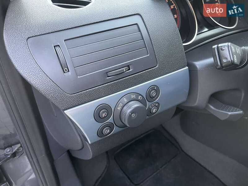 Универсал Opel Astra 2009 в Луцке