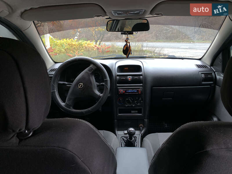 Седан Opel Astra 2008 в Краснограде фото 19 Седан Opel Astra 2008 в Краснограде