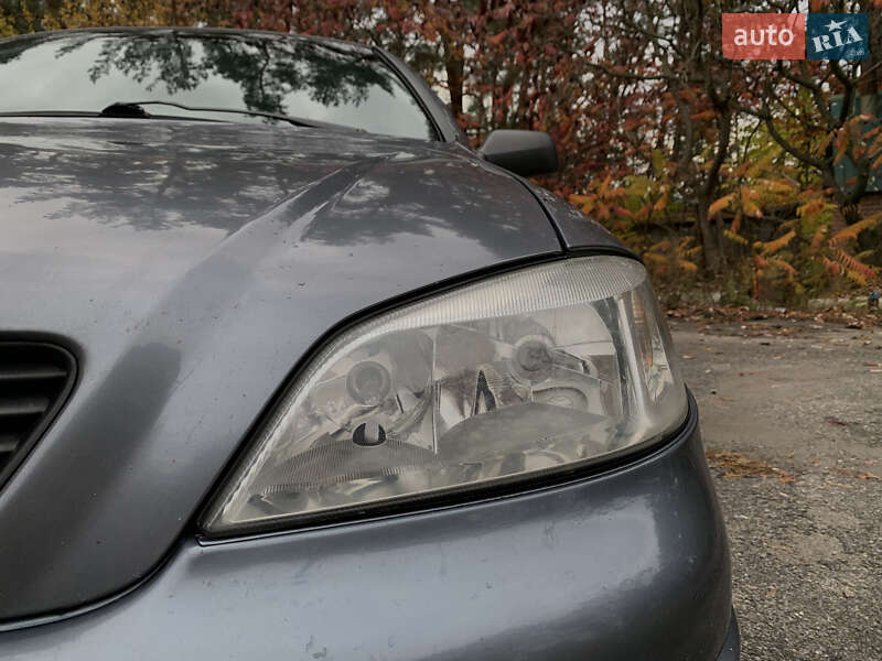 Седан Opel Astra 2008 в Краснограде фото 5 Седан Opel Astra 2008 в Краснограде