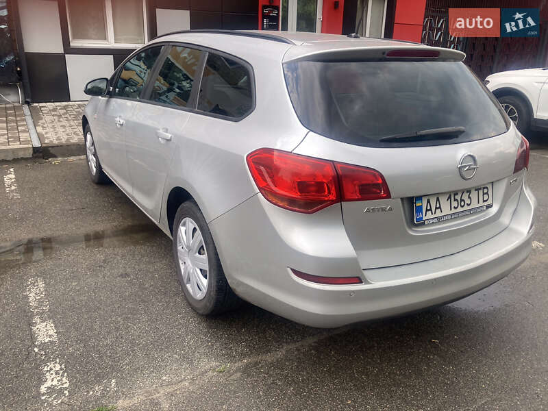 Універсал Opel Astra 2012 в Києві фото 3 Універсал Opel Astra 2012 в Києві