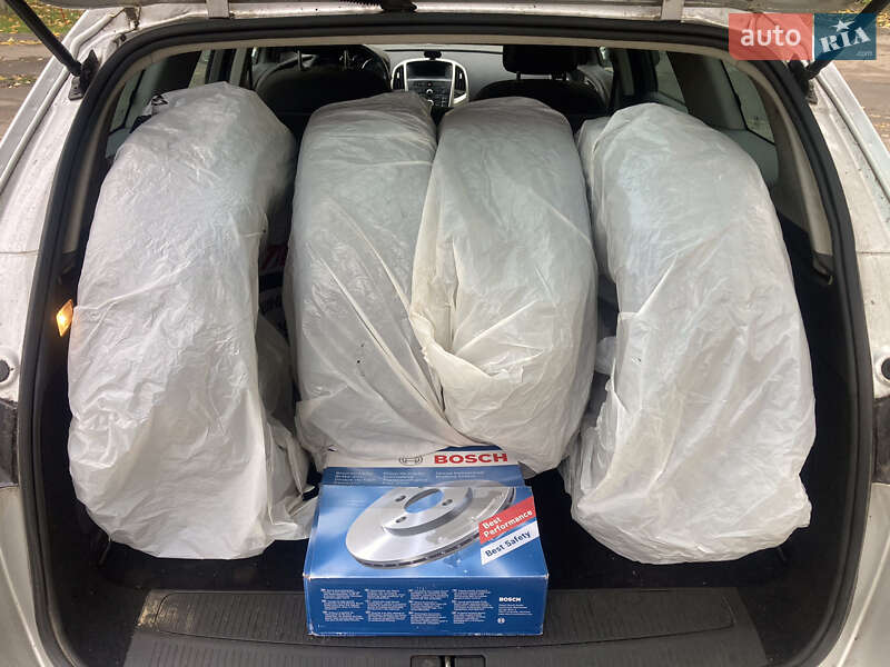 Універсал Opel Astra 2012 в Києві фото 17 Універсал Opel Astra 2012 в Києві