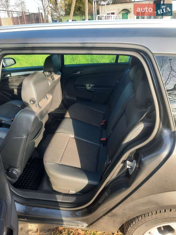 Универсал Opel Astra 2009 в Добротворе