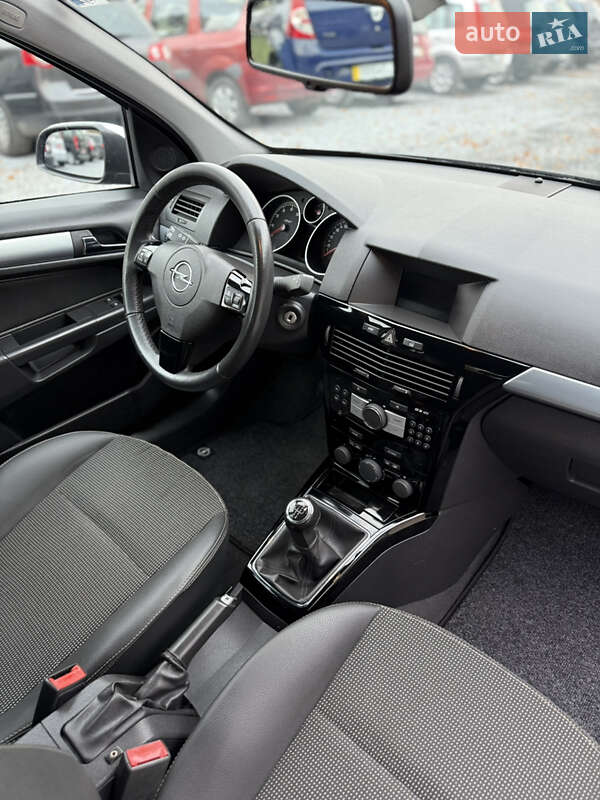 Универсал Opel Astra 2009 в Луцке фото 103 Универсал Opel Astra 2009 в Луцке