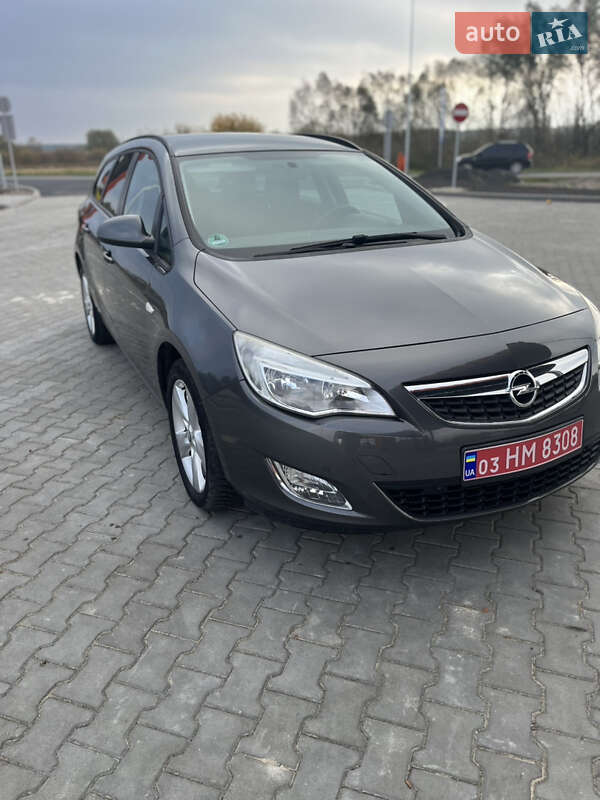 Универсал Opel Astra 2011 в Владимире фото Универсал Opel Astra 2011 в Владимире