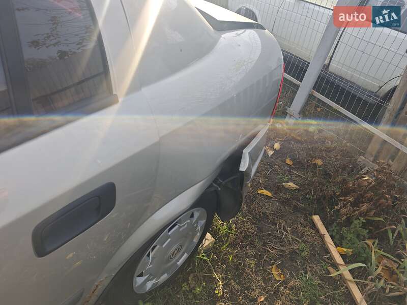Седан Opel Astra 2006 в Шполі фото 15 Седан Opel Astra 2006 в Шполі