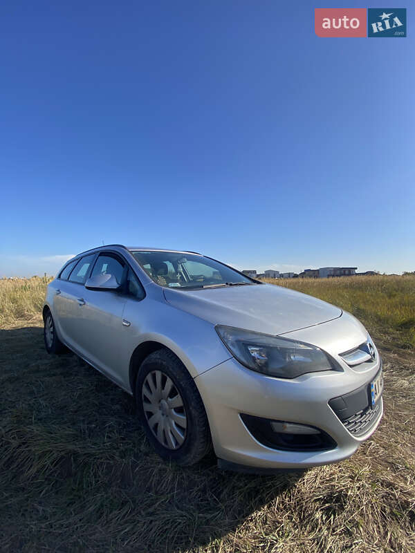 Универсал Opel Astra 2014 в Софиевской Борщаговке