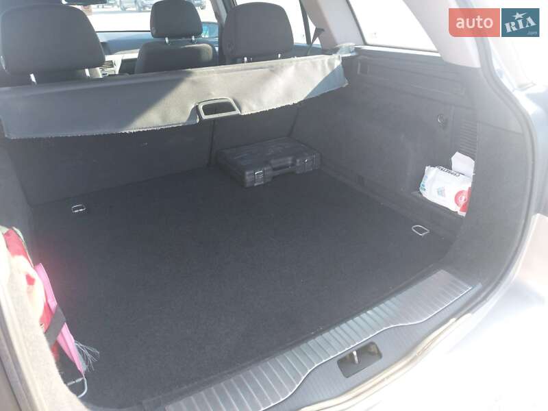 Універсал Opel Astra 2009 в Кам'янець-Подільському фото 2 Універсал Opel Astra 2009 в Кам'янець-Подільському