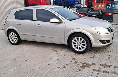 Хетчбек Opel Astra 2008 в Лопатині