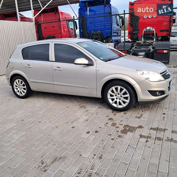 Opel Astra 2008