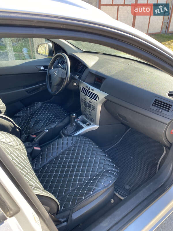 Універсал Opel Astra 2011 в Косові фото 15 Універсал Opel Astra 2011 в Косові