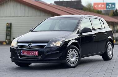Хетчбек Opel Astra 2010 в Міжгір'ї