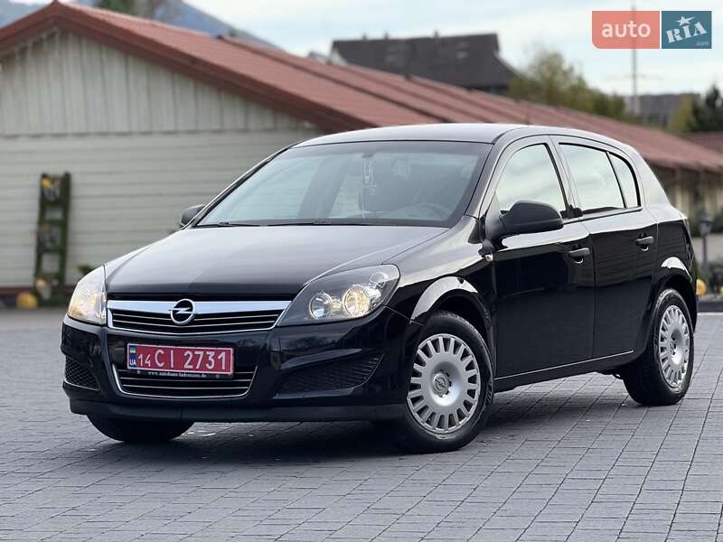 Opel Astra 2010 Opel Astra 2010
